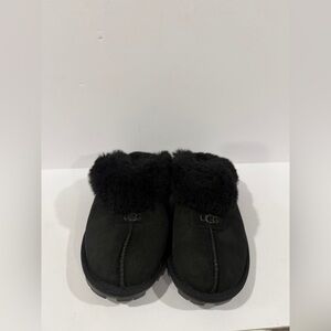 UGG Coquette Slippers Women’s 6 Black Shearling Lined Indoor Outdoor